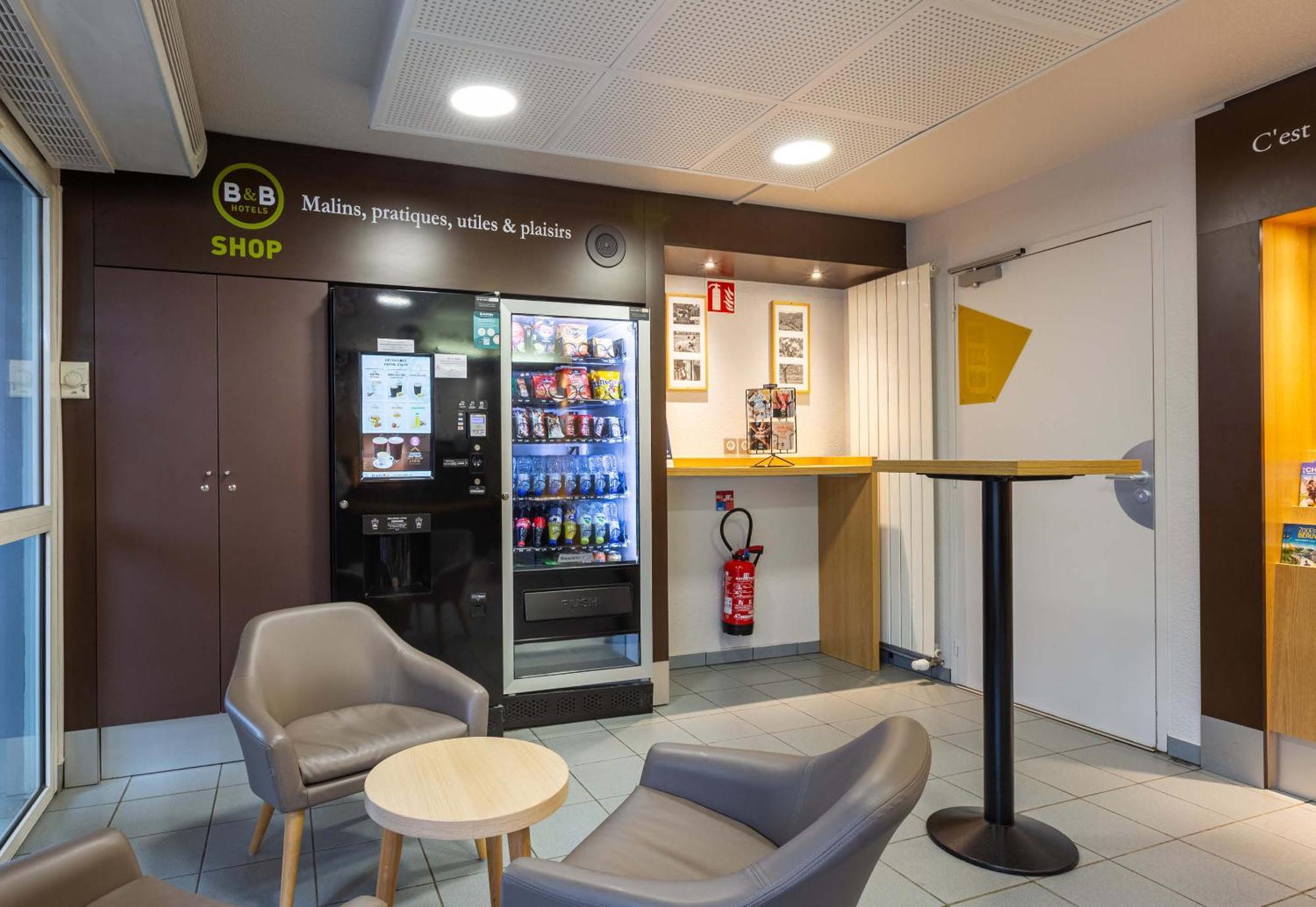 B&B Hotel Chartres Le Forum Le Coudray Екстериор снимка