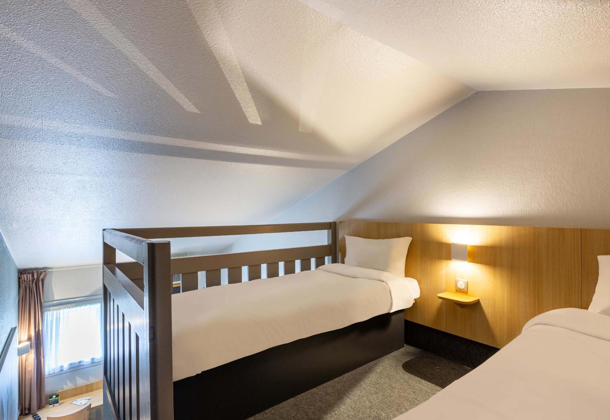 B&B Hotel Chartres Le Forum Le Coudray Екстериор снимка