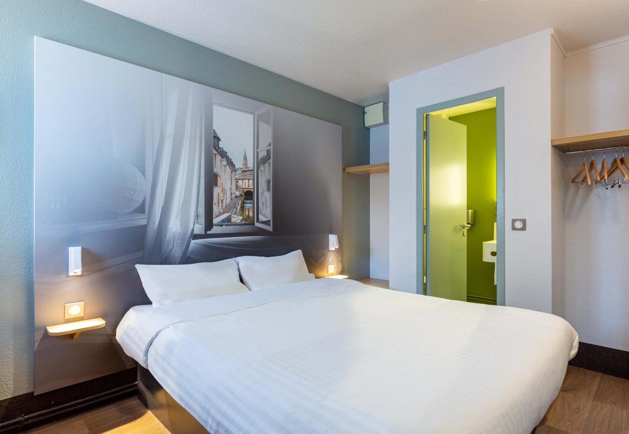 B&B Hotel Chartres Le Forum Le Coudray Екстериор снимка
